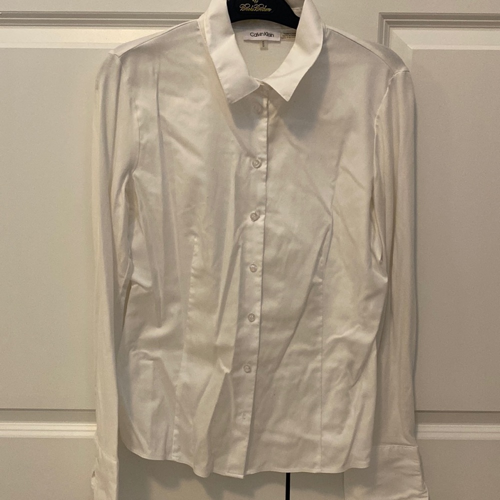 Long sleeve white shirt with cuffed sleeves
